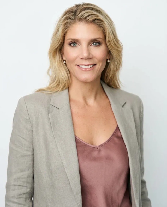 AI Coach Headshot of a 45 woman by ExecHeadshots