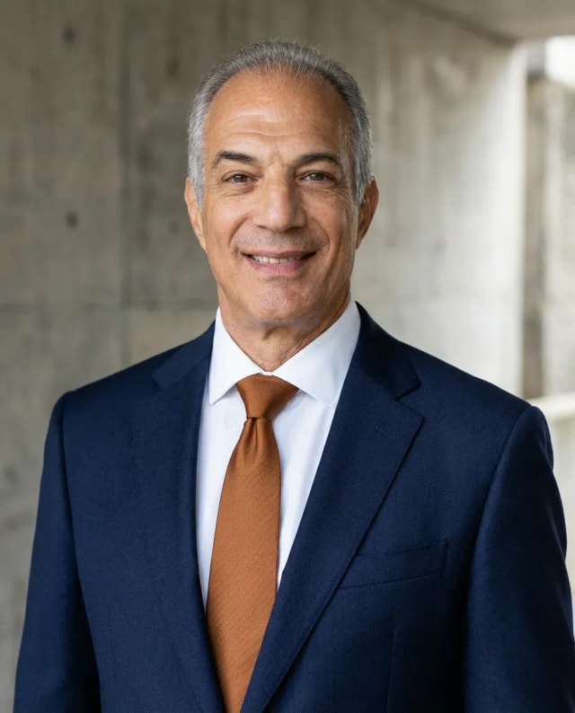 AI Corporate Headshot of a 60 man by ExecHeadshots