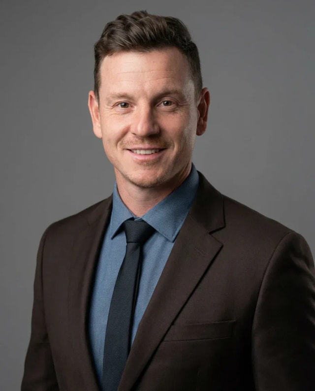 AI Fiverr Headshot of a 40 man by ExecHeadshots