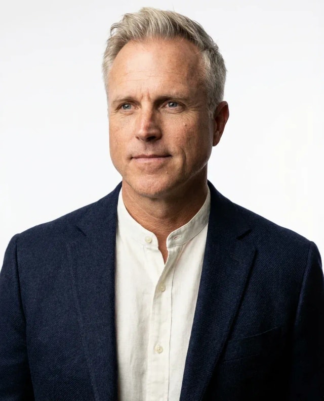 AI Insurance Agent Headshot of a 50 man by ExecHeadshots