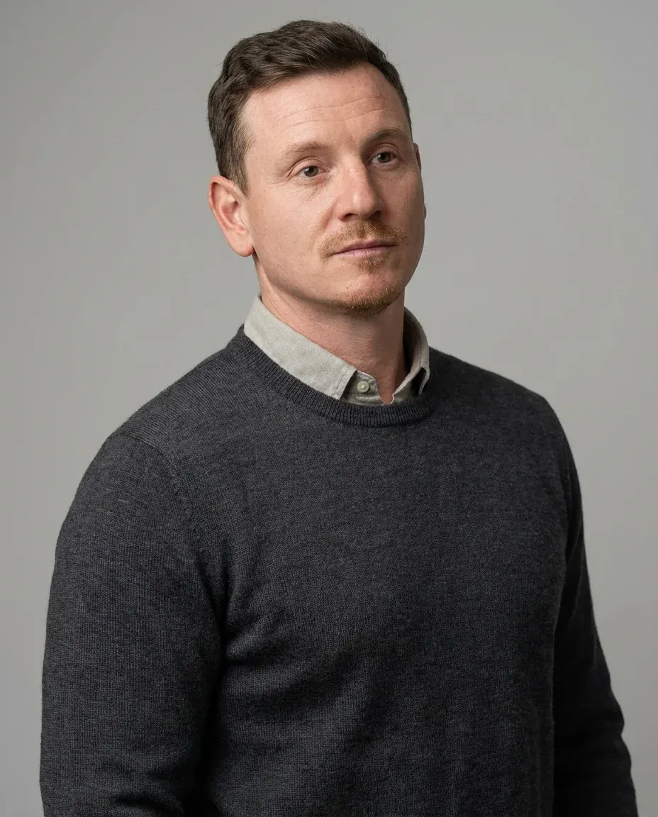 AI Graphic Designer Headshot of a 40 man by ExecHeadshots