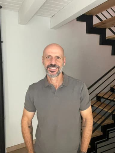 Therapist Headshots Before